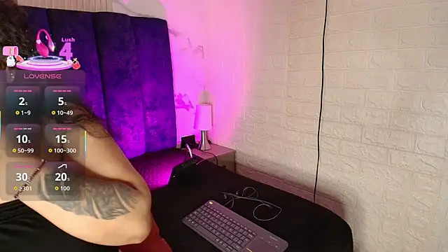 yunkeyc online show from 12-23-25, 02:09