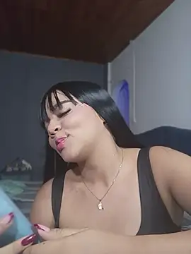 Snapshot of tony_and_katy chatting on 03-12-26, 11:11 tony and katy online show from 03-12-26, 11:11