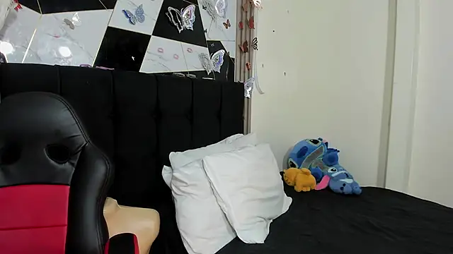 Snapshot of sophia_arevalo chatting on 07-10-26, 03:11 sophia arevalo online show from 07-10-26, 03:11