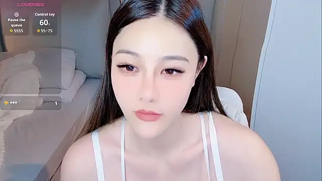 Snapshot of Auu-777 chatting on 09-11-25, 08:14 Auu-777 online show from 09-11-25, 08:14