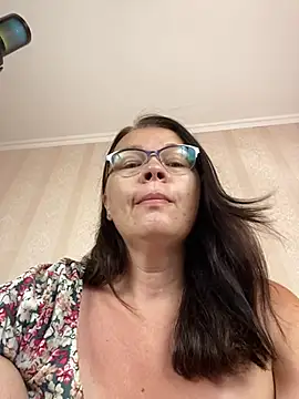 Snapshot of DanaJonson chatting on 06-26-26, 02:21 DanaJonson online show from 06-26-26, 02:21
