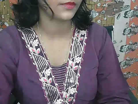 Hott Noor online show from 10-14-25, 03:35