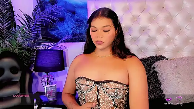 Valeria Swett  online show from 05-15-26, 08:38