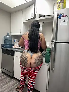 latina curvy22 online show from 04-23-26, 07:16