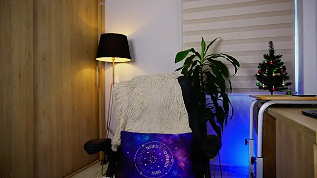 Erick Thompsonx online show from 12-04-25, 07:00