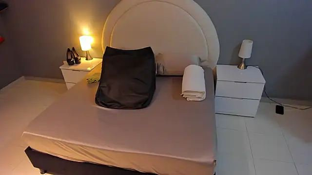 emilytowzen online show from 03-08-26, 02:04