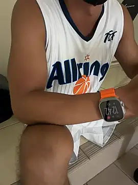 Snapshot of black_xun chatting on 06-25-26, 04:44 black xun online show from 06-25-26, 04:44