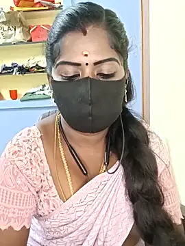 Snapshot of tamilammukuttyy chatting on 06-30-26, 08:10 tamilammukuttyy online show from 06-30-26, 08:10
