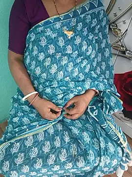 Snapshot of desi_boudi87 chatting on 04-17-26, 08:28 desi boudi87 online show from 04-17-26, 08:28
