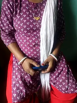 Snapshot of desi_boudi87 chatting on 04-28-26, 03:22 desi boudi87 online show from 04-28-26, 03:22