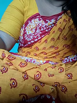 Snapshot of desi_boudi87 chatting on 05-08-26, 08:41 desi boudi87 online show from 05-08-26, 08:41