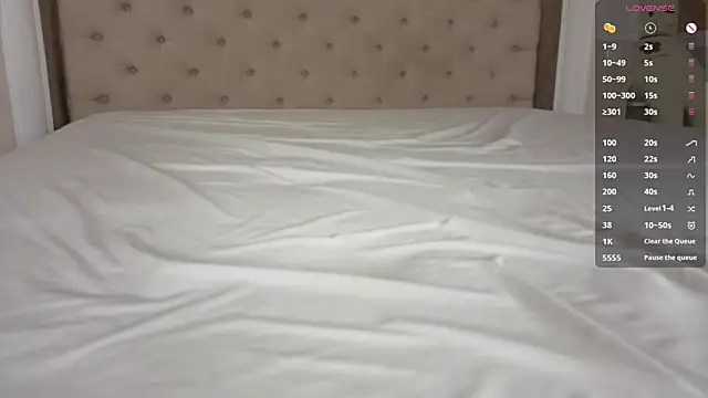 MollyDollz online show from 02-10-26, 03:05