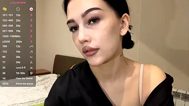 AuraJefcoat online show from 05-01-26, 12:43