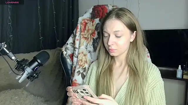 BabbbyFoxxx online show from 04-05-26, 10:29