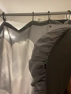 Prettygirl6070 online show from 04-17-26, 01:30