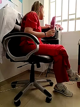 Madisson-04  online show from 03-10-26, 03:06