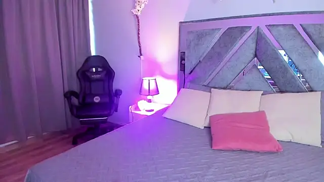 jasmincollin  online show from 03-08-26, 08:01