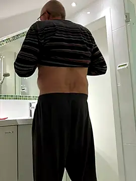 Oldmenhot66 online show from 04-09-26, 04:01