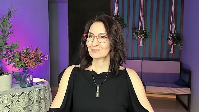 UnaTerra online show from 10-11-25, 05:17