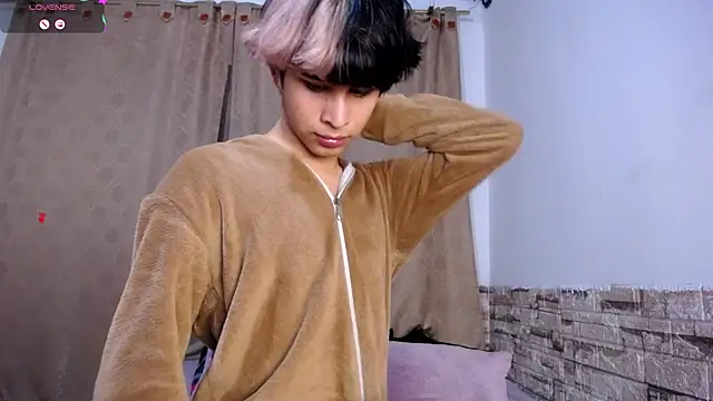 DaraKat18 online show from 04-09-26, 11:21