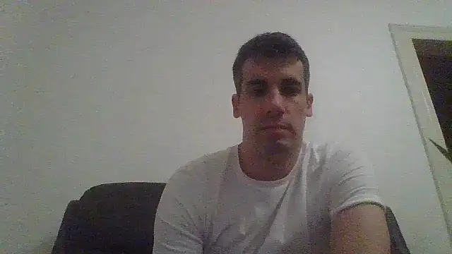 JulioIsHere4you online show from 11-01-25, 05:42