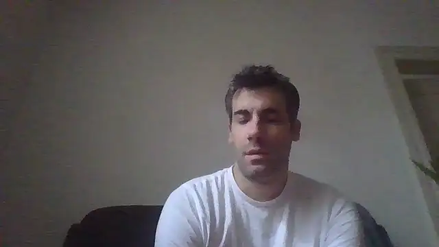 JulioIsHere4you online show from 11-30-25, 09:02