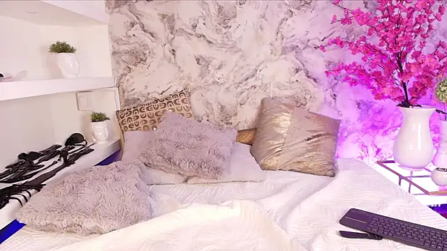 Alana sinclaire online show from 09-10-25, 07:14