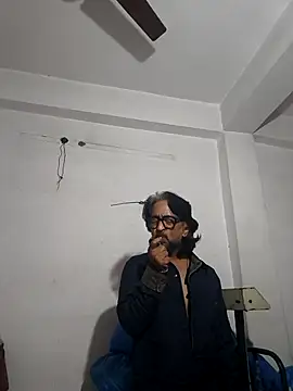 Snapshot of malhotra21 chatting on 11-30-25, 08:40 malhotra21 online show from 11-30-25, 08:40