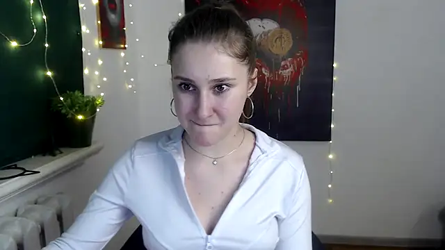 Snapshot of Milka_kamila chatting on 12-21-25, 05:20 Milka kamila online show from 12-21-25, 05:20