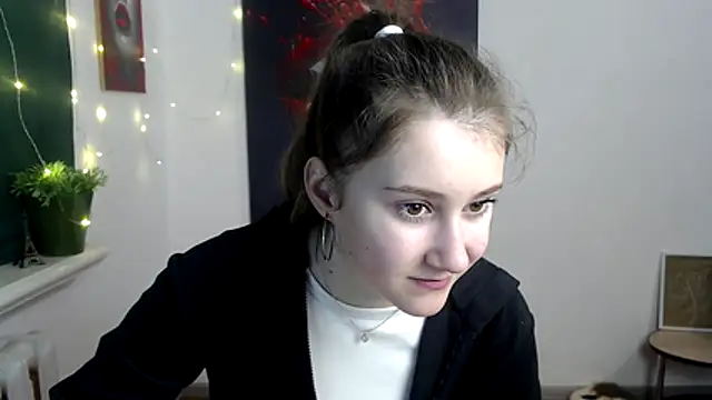 Snapshot of Milka_kamila chatting on 01-08-26, 12:51 Milka kamila online show from 01-08-26, 12:51