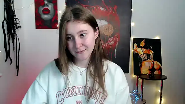 Snapshot of Milka_kamila chatting on 03-23-26, 01:59 Milka kamila online show from 03-23-26, 01:59