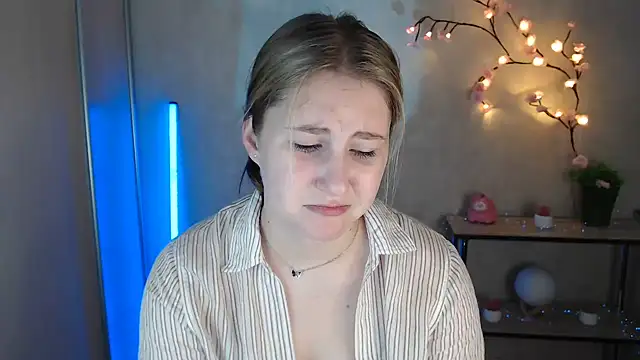 Milka kamila online show from 06-26-26, 12:20