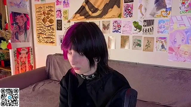 Snapshot of KandraCruser chatting on 06-01-26, 08:10 KandraCruser online show from 06-01-26, 08:10