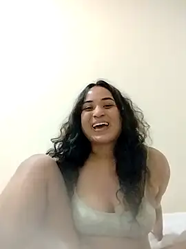 Snapshot of SoakedUpKitty- chatting on 12-03-25, 11:36 SoakedUpKitty- online show from 12-03-25, 11:36