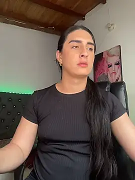 lola diez online show from 05-15-26, 03:52