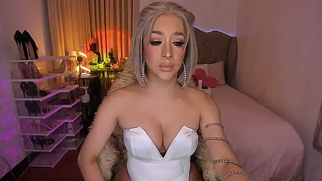 Dream Goddess online show from 01-17-26, 10:42