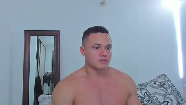 Snapshot of KingLevi01 chatting on 03-19-26, 06:12 KingLevi01 online show from 03-19-26, 06:12