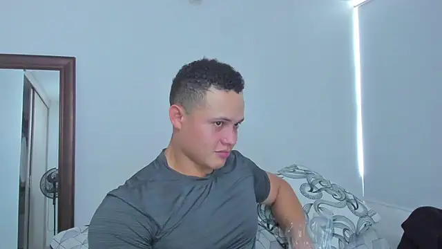 Snapshot of KingLevi01 chatting on 03-27-26, 10:20 KingLevi01 online show from 03-27-26, 10:20