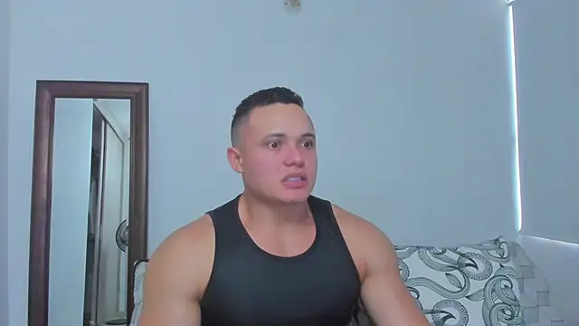 Snapshot of KingLevi01 chatting on 03-30-26, 10:44 KingLevi01 online show from 03-30-26, 10:44