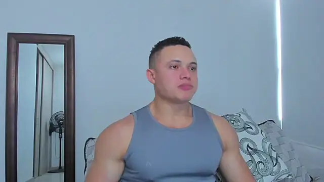 Snapshot of KingLevi01 chatting on 04-05-26, 09:45 KingLevi01 online show from 04-05-26, 09:45