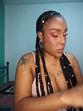 Snapshot of Queen_Amara chatting on 04-11-26, 03:44 Queen Amara online show from 04-11-26, 03:44