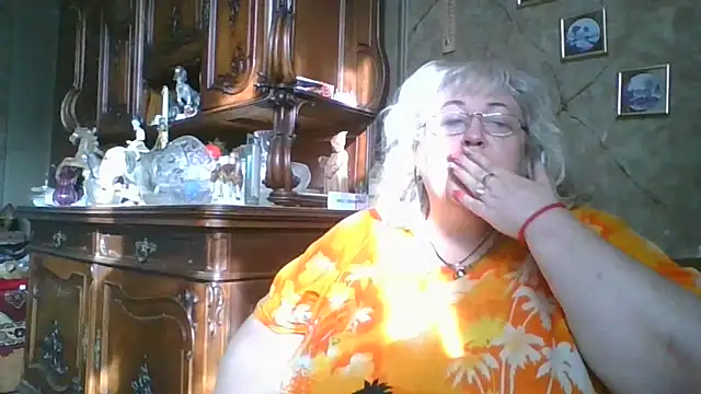 Snapshot of Lala-Love56 chatting on 06-17-26, 04:59 Lala-Love56 online show from 06-17-26, 04:59