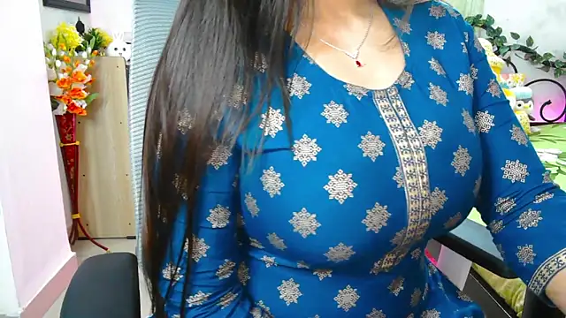 Snapshot of WildDimpi_0 chatting on 02-11-26, 10:53 WildDimpi 0 online show from 02-11-26, 10:53