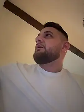 Snapshot of Fabiowe@xh chatting on 03-21-26, 10:46 Fabiowexh online show from 03-21-26, 10:46