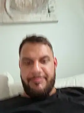 Snapshot of Fabiowe@xh chatting on 06-30-26, 02:18 Fabiowexh online show from 06-30-26, 02:18
