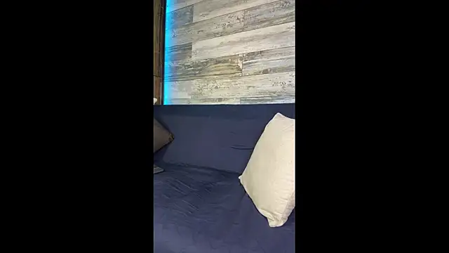 B Wild online show from 05-01-26, 04:06