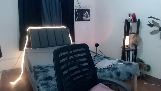 amari ivanna online show from 04-12-26, 04:01