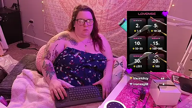 Snapshot of brookenicole3003 chatting on 04-15-26, 01:56 brookenicole3003 online show from 04-15-26, 01:56