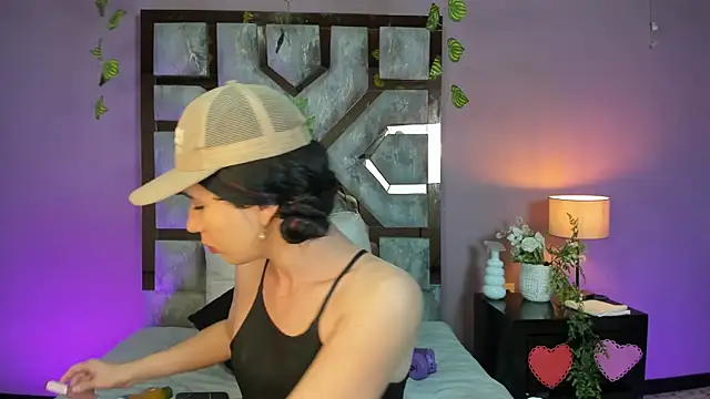 Electra Gosselin online show from 06-06-26, 01:11