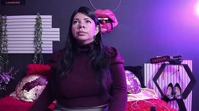 kinky momm online show from 06-23-26, 02:26